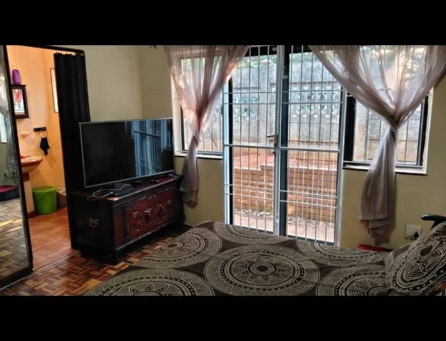 4 BEDROOM HOUSE FOR SALE IN BLUFF
